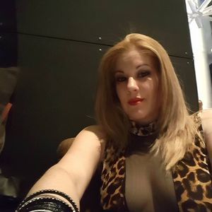 Meet your Posher, Alba